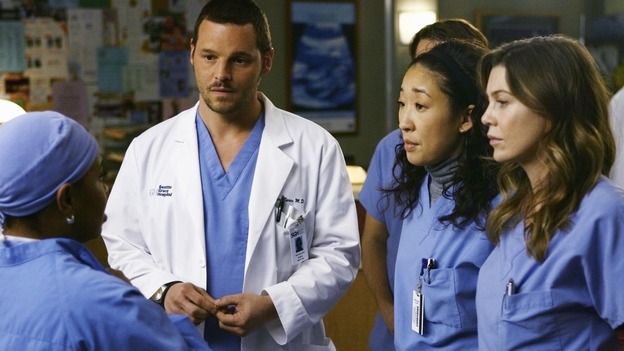 GREY'S ANATOMY - "Elevator Love Letter" - Bailey lectures Alex, Meredith and Cristina about being there for Izzie, on "Grey's Anatomy," THURSDAY, MARCH 26 (9:00-10:02 p.m., ET) on the ABC Television Network. (ABC/SCOTT GARFIELD) CHANDRA WILSON, JUSTIN CHAMBERS, SANDRA OH, ELLEN POMPEO