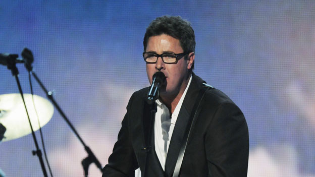 THE 44TH ANNUAL CMA AWARDS - THEATRE - "The 44th Annual CMA Awards" were broadcast live from the Bridgestone Arena in Nashville, WEDNESDAY, NOVEMBER 10 (8:00-11:00 p.m., ET) on the ABC Television Network. (ABC/KATHERINE BOMBOY)VINCE GILL