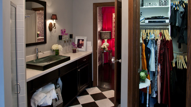EXTREME MAKEOVER HOME EDITION - "Morris Family," - Bathroom, on "Extreme Makeover Home Edition," Sunday, January 3rd on the ABC Television Network.