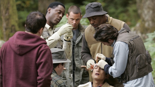 GREY'S ANATOMY - "Where the Boys Are" - The men of Seattle Grace go on a camping trip together, Addison and Callie must team up to work on a patient, Meredith assists Sloan with a procedure unlike any she has experienced, and, suspicious of her recent actions at the hospital, Bailey confronts Cristina, on "Grey's Anatomy," THURSDAY, NOVEMBER 9 (9:00-10:01 p.m., ET) on the ABC Television Network. (ABC/CRAIG SJODIN)T.R. KNIGHT, ISAIAH WASHINGTON, STEVEN W. BAILEY, JUSTIN CHAMBERS, JAMES PICKENS, JR., JACK YANG, PATRICK DEMPSEY