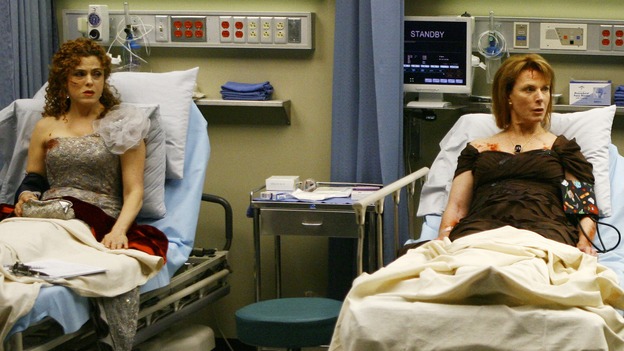 GREY'S ANATOMY - "Dream a Little Dream of Me" - Three women are injured in a car accident, on "Grey's Anatomy," THURSDAY, SEPTEMBER 25 (9:00-11:00 p.m., ET) on the ABC Television Network. (ABC/SCOTT GARFIELD) BERNADETTE PETERS, ELLEN POMPEO, MARIETTE HARTLEY, KATHY BAKER