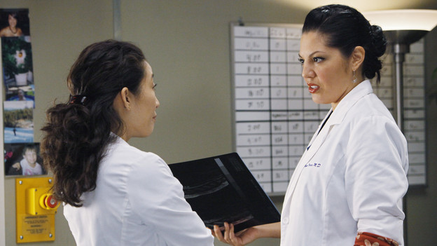 GREY'S ANATOMY - "Give Peace a Chance" - When Isaac, the hospital lab tech, has an inoperable tumor wrapped around his spine, he turns to Dr. Derek Shepherd to do the impossible, and Derek tests the Chief's authority when Richard objects to moving forward with the risky surgery, on "Grey's Anatomy," THURSDAY, OCTOBER 29 (9:00-10:01 p.m., ET) on the ABC Television Network. (ABC/KAREN NEAL)SANDRA OH, SARA RAMIREZ