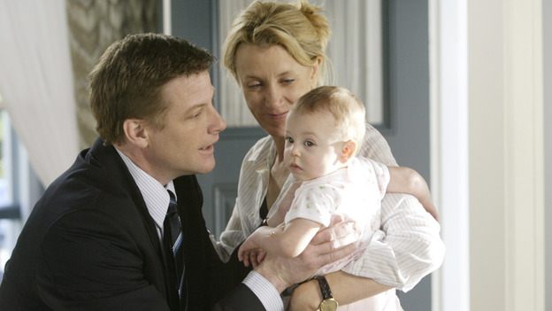 DESPERATE HOUSEWIVES - "PILOT" (ABC/PETER "HOPPER" STONE) DOUG SAVANT, FELICITY HUFFMAN