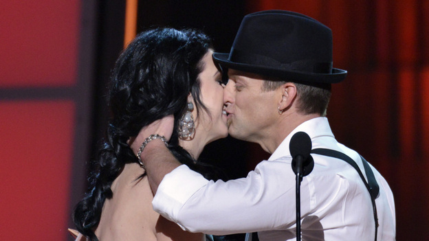 THE 46TH ANNUAL CMA AWARDS - THEATRE - "The 46th Annual CMA Awards" airs live THURSDAY, NOVEMBER 1 (8:00-11:00 p.m., ET) on ABC live from the Bridgestone Arena in Nashville, Tennessee. (ABC/KATHERINE BOMBOY-THORNTON) THOMPSON SQUARE