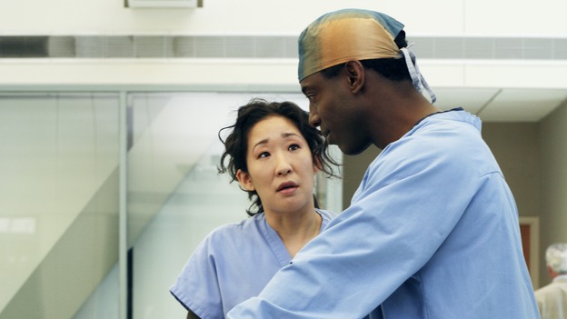 GREY'S ANATOMY - "From a Whisper to a Scream" - A traumatic car accident fills the ER, Cristina has a crisis of conscience about her deceptive teamwork with Burke, and Izzie pushes the boundaries of her probation, on "Grey's Anatomy," THURSDAY, NOVEMBER 23 (9:00-10:01 p.m., ET) on the ABC Television Network. (ABC/KAREN NEAL)SANDRA OH, ISAIAH WASHINGTON