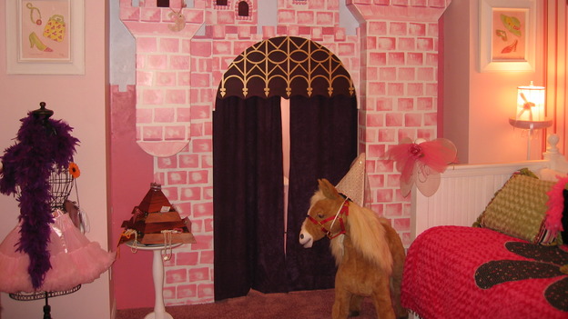 EXTREME MAKEOVER HOME EDITION - "Riggins Family," -  Girl's Bedroom, on "Extreme Makeover Home Edition," Sunday, January 21th on the ABC Television Network.