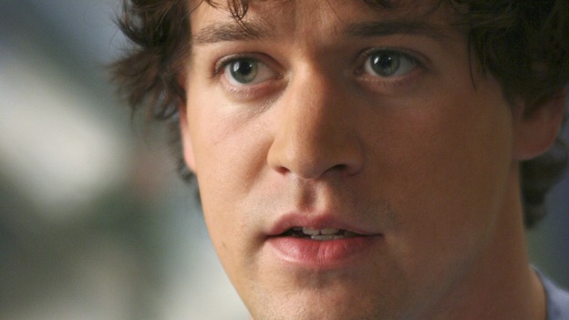 GREY'S ANATOMY - "INTO YOU LIKE A TRAIN" (ABC/MICHAEL DESMOND)T.R. KNIGHT