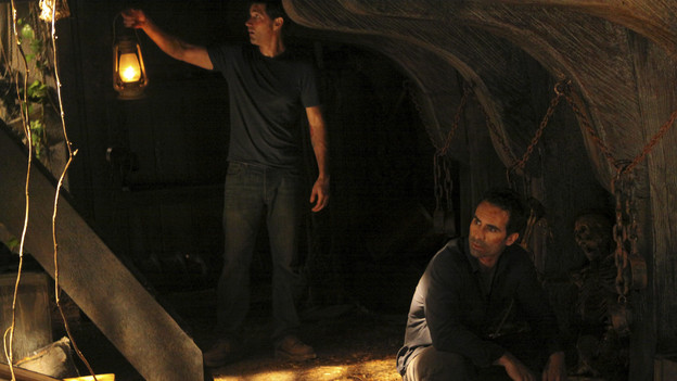 LOST - "Dr. Linus" - Ben deals with the consequences of an uncovered lie, on "Lost," TUESDAY, MARCH 9 (9:00-10:00 p.m., ET) on the ABC Television Network. (ABC/MARIO PEREZ)MATTHEW FOX, NESTOR CARBONELL