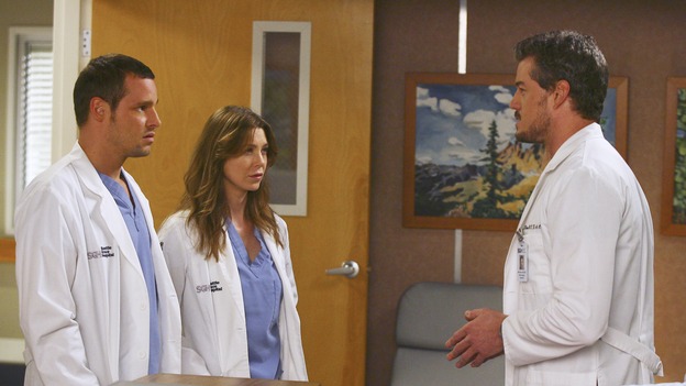 GREY'S ANATOMY - "Great Expectations" - While rumors of the Chief's departure spread among the hospital staff, Bailey proposes the creation of a free clinic, and a Seattle Grace doctor receives a proposal of a different sort, on "Grey's Anatomy," THURSDAY, JANUARY 25 (9:00-10:01 p.m., ET) on the ABC Television Network. (ABC/SCOTT GARFIELD)JUSTIN CHAMBERS, ELLEN POMPEO, ERIC DANE