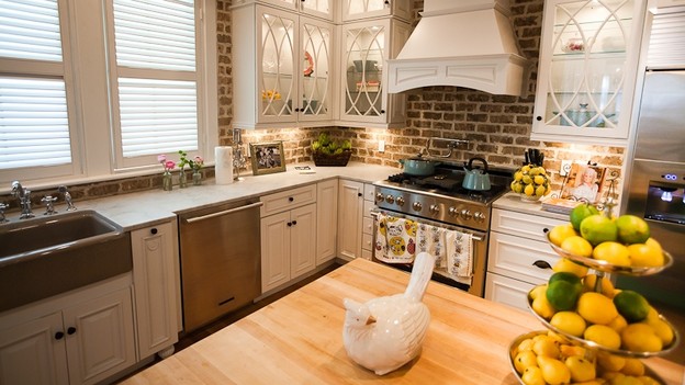 EXTREME MAKEOVER HOME EDITION - "Simpson Family," - Kitchen   Picture,   on "Extreme Makeover Home Edition," Sunday, January 16th   (8:00-9:00 p.m.   ET/PT) on the ABC Television Network.