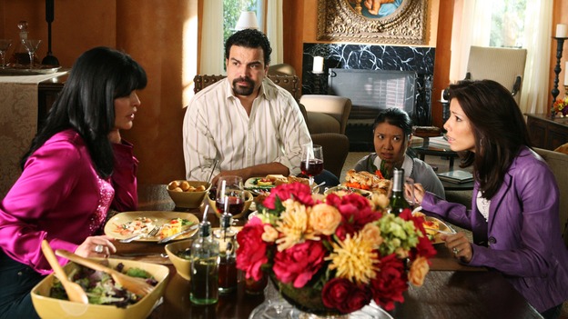 DESPERATE HOUSEWIVES - "Thank You So Much" - Edie thinks that Karl is going to pop the question, but he's really trying to marry Susan, Carlos learns more about the fractured relationship between Gabrielle and her mother, Lucia (guest star Maria Conchita Alonso), and Lynette learns the extent of Bree's problem with alcohol, on "Desperate Housewives," SUNDAY, FEBRUARY 19 (9:00-10:00 p.m., ET) on the ABC Television Network. (ABC/DANNY FELD)MARIA CONCHITA ALONSO, RICARDO ANTONIO CHAVIRA, GWENDOLINE YEO, EVA LONGORIA