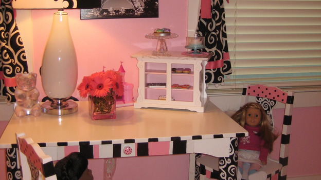EXTREME MAKEOVER HOME EDITION - "Martirez/Malez Family," - Girl's Bedroom and Accessories, on "Extreme Makeover Home Edition," Sunday, November 9th on the ABC Television Network.