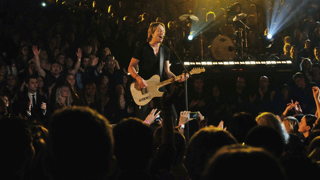 THE 45th ANNUAL CMA AWARDS - THEATRE - "The 45th Annual CMA Awards" broadcast live on ABC from the Bridgestone Arena in Nashville on WEDNESDAY, NOVEMBER 9 (8:00-11:00 p.m., ET). (ABC/KATHERINE BOMBOY-THORNTON)KEITH URBAN