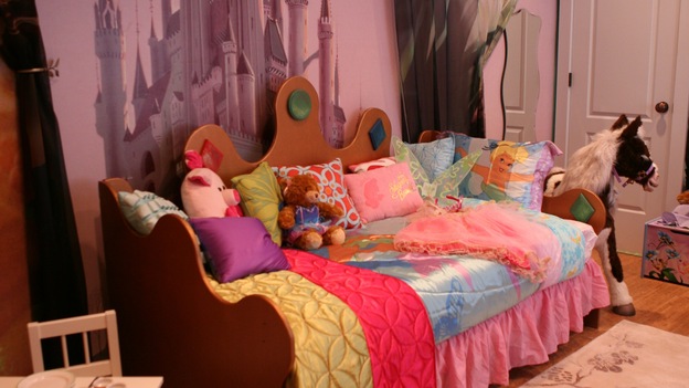 EXTREME MAKEOVER HOME EDITION - "Slaughter Family," - Girl's Bedroom, on "Extreme Makeover Home Edition," Sunday, January 4th on the ABC Television Network.