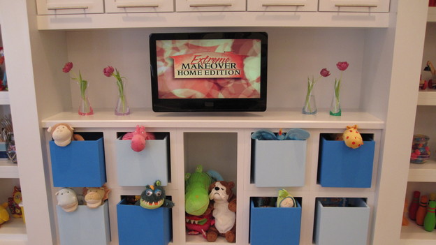 EXTREME MAKEOVER HOME EDITION - "Morris Family," - Living Room, on "Extreme Makeover Home Edition," Sunday, January 3rd on the ABC Television Network.