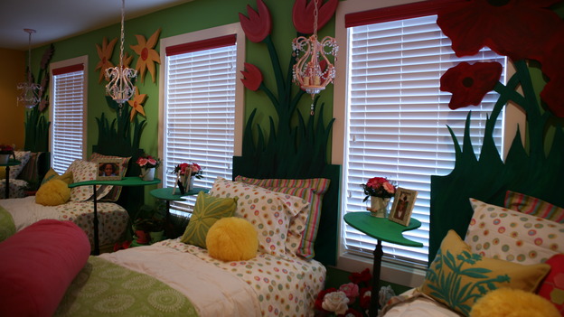 EXTREME MAKEOVER HOME EDITION - "Jackson Family," - Girls' Bedroom, on "Extreme Makeover Home Edition," Sunday, September 28th on the ABC Television Network.