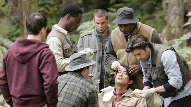 GREY'S ANATOMY - "Where the Boys Are" - The men of Seattle Grace go on a camping trip together, Addison and Callie must team up to work on a patient, Meredith assists Sloan with a procedure unlike any she has experienced, and, suspicious of her recent actions at the hospital, Bailey confronts Cristina, on "Grey's Anatomy," THURSDAY, NOVEMBER 9 (9:00-10:01 p.m., ET) on the ABC Television Network. (ABC/CRAIG SJODIN)T.R. KNIGHT, ISAIAH WASHINGTON, STEVEN W. BAILEY, JUSTIN CHAMBERS, JAMES PICKENS, JR., JACK YANG, PATRICK DEMPSEY