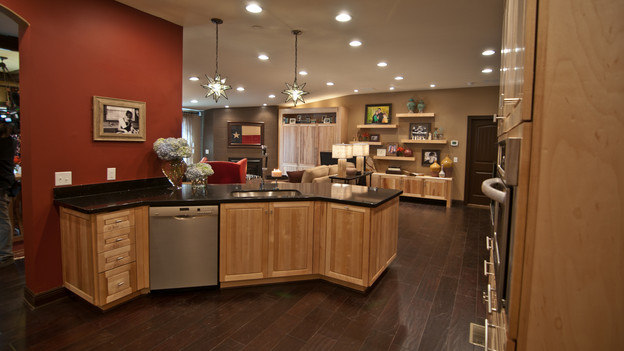 EXTREME MAKEOVER HOME EDITION - "Brown Family," - Kitchen Picture,    on "Extreme Makeover Home Edition," Sunday, January 30th (8:00-10:00    p.m. ET/PT) on the ABC Television Network.