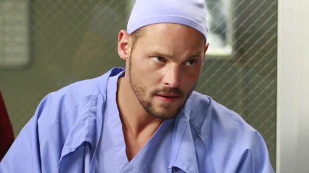 GREY'S ANATOMY - "Where the Wild Things Are" - Six weeks after Derek and Meredith ended their relationship and Derek began dating Rose, Meredith and her fellow residents, Alex, Izzie and Cristina, compete in a surgical contest, with Bailey serving as judge. Meanwhile interns George and Lexie adjust to their new, squalid apartment, and Callie finds a friend in her roommate Cristina's nemesis, Erica Hahn, on "Grey's Anatomy," THURSDAY, APRIL 24 (9:00-10:01 p.m., ET) on the ABC Television Network. (ABC/RON TOM)JUSTIN CHAMBERS