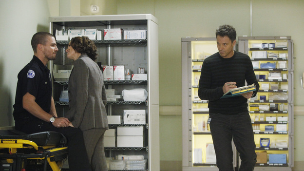 PRIVATE PRACTICE - "Too Much" - Sam finds his estranged sister, Corinne, in jail, heavily medicated and near-catatonic, and brings her to Sheldon for help; Erica begins secret treatments for her cancer and refuses to let Cooper and Charlotte tell Mason; Cooper, Pete and Addison treat the baby of a drug addict; and things between Violet and Scott continue to heat up in the bedroom, "on ABC's "Private Practice" THURSDAY, FEBRUARY 9 (10:02-11:00 p.m., ET) on the ABC Television Network. (ABC/VIVIAN ZINK)STEPHEN AMELL, AMY BRENNEMAN, TIM DALY