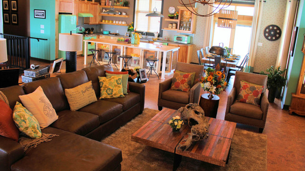 EXTREME MAKEOVER HOME EDITION - "Gibbs Family," - Living Room Picture, on  "Extreme Makeover Home Edition," Friday, January 6th (8:00-10:00   p.m.   ET/PT) on the ABC    Television Network.