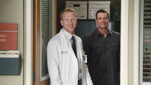 GREY'S ANATOMY - "Put Me In, Coach" - Owen stresses teamwork and moves his leadership role over to the baseball field when he signs the doctors up for a baseball league, pitting them against their biggest competition, Seattle Presbyterian; Lexie tries to hide her jealous rage when she sees Mark with a new woman, but her emotions get the better of her; Alex fights to keep Zola at Seattle Grace after it is suggested that she be moved to another hospital due to a conflict of interest with Meredith and Derek; and Richard scolds Meredith and Bailey for their feud, on Grey's Anatomy, THURSDAY, OCTOBER 27 (9:00-10:02 p.m., ET) on the ABC Television Network. (ABC/RICHARD CARTWRIGHT)KEVIN MCKIDD, SCOTT FOLEY
