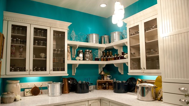 &nbsp;EXTREME MAKEOVER HOME EDITION - Kitchen Photo, "Zdroj Family," on "Extreme Makeover Home Edition," Monday, December 3rd (8:00-10:00 p.m. ET/PT) on the ABC Television Network.