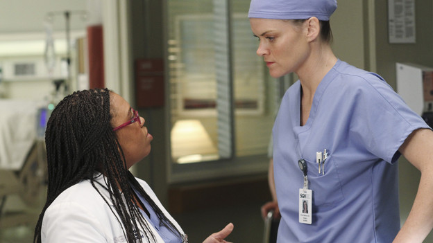 GREY'S ANATOMY - "The Time Warp" - In his new role as Chief, Derek restores the hospital lecture series, and Richard, Bailey and Callie present to the group pivotal surgical cases from their pasts - Bailey reflects on her first days as a shy resident, Callie looks back on a polio case, and Richard recalls a case in which he and Ellis worked on a patient diagnosed with GRID, a virus later called AIDS -- on "Grey's Anatomy," THURSDAY, FEBRUARY 18 (9:00-10:01 p.m., ET) on the ABC Television Network. (ABC/RON TOM)CHANDRA WILSON, MISSI PYLE