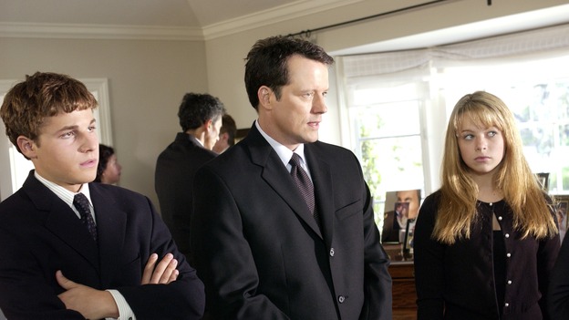 DESPERATE HOUSEWIVES - Looking down on her friends and family isn't a way of life for Mary Alice Young. It's a way of death. One day, in her perfect house, in the loveliest of suburbs, Mary Alice ended it all. Now she's taking us into the lives of her family, friends and neighbors, commenting from her elevated POV. Her husband's acting suspicious, the neighbors are talking, and her girlfriends are wondering why one of their own would do something so rash- and so messy. From her unique vantage point, Mary Alice sees more now than she ever did alive and she's planning to share all the delicious secrets that hide behind every neighbor's closed door in this seemingly perfect American suburb. The writer of "Melrose Place" and "General Hospital" (Executive Producer Charles Pratt Jr.) has helped create a primetime soap with a truly contemporary take on happily ever after. (ABC/RON TOM) SHAWN PYFROM, STEVEN&nbsp;CULP, JOY LAUREN