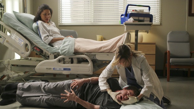 GREY'S ANATOMY - "Freedom" - On the two-hour season finale of "Grey's Anatomy," Meredith and Derek have one last shot at a successful outcome in their clinical trial, as the other surgeons work together to free a boy from a hardening block of cement. Meanwhile, Izzie helps Alex care for an ailing Rebecca, and Lexie discovers critical information about George's intern status, on "Grey's Anatomy," THURSDAY, MAY 22 (9:00-11:00 p.m., ET) on the ABC Television Network. (ABC/MICHAEL DESMOND)JURNEE SMOLLETT, ELLEN POMPEO, MARSHALL ALLMAN