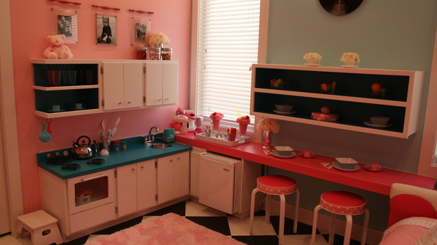 EXTREME MAKEOVER HOME EDITION - "Wagstaff Family," - Girl's Bedroom, on "Extreme Makeover Home Edition," Sunday, February 21st on the ABC Television Network.