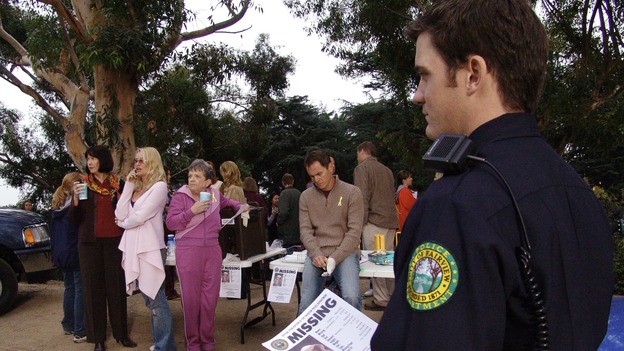 DESPERATE HOUSEWIVES - "Move On" - Edie organizes a neighborhood search for the missing Mrs. Huber, just as the absent busybody's sister (guest star Harriet Sansom Harris) arrives on Wisteria Lane. Meanwhile, Bree resigns herself to her marital state and asks an attractive pharmacist (Tony Award-winning actor Roger Bart) on a date; Susan's ex, Karl (guest star Richard Burgi), suddenly reappears in her life; Lynette fears that Tom is attracted to the new nanny (guest star Marla Sokoloff); and Gabrielle sinks to new depths - she gets a job -- on "Desperate Housewives," SUNDAY, JANUARY 9 (9:00-10:00 p.m., ET), on the ABC Television Network. (ABC/DANNY FELD))HARIETT SANSOM HARRIS, NICOLLETTE SHERIDAN, PAT CRAWFORD BROWN, MARK MOSES, ROBERT DOLAN