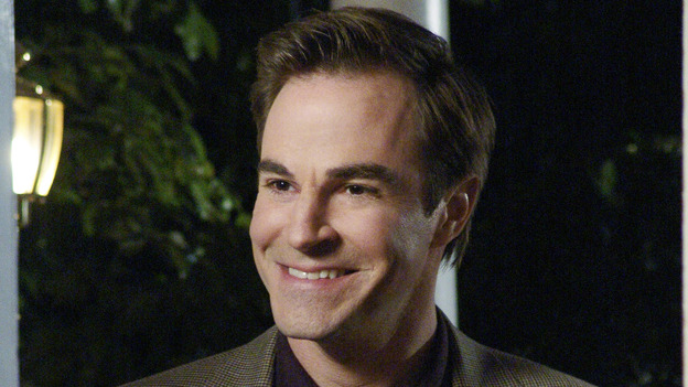 DESPERATE HOUSEWIVES - "Move On" - Edie organizes a neighborhood search for the missing Mrs. Huber, just as the absent busybody's sister (guest star Harriet Sansom Harris) arrives on Wisteria Lane. Meanwhile, Bree resigns herself to her marital state and asks an attractive pharmacist (Tony Award-winning actor Roger Bart) on a date; Susan's ex, Karl (guest star Richard Burgi), suddenly reappears in her life; Lynette fears that Tom is attracted to the new nanny (guest star Marla Sokoloff); and Gabrielle sinks to new depths - she gets a job -- on "Desperate Housewives," SUNDAY, JANUARY 9 (9:00-10:00 p.m., ET), on the ABC Television Network. (ABC/DANNY FELD)ROGER BART