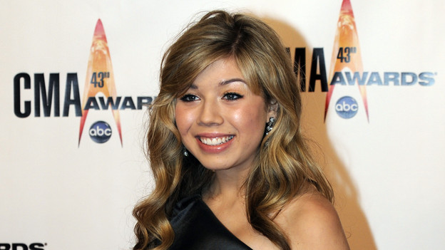 THE 43rd ANNUAL CMA AWARDS - RED CARPET ARRIVALS - "The 43rd Annual CMA Awards" will be broadcast live from the Sommet Center in Nashville, WEDNESDAY, NOVEMBER 11 (8:00-11:00 p.m., ET) on the ABC Television Network. (ABC/DONNA SVENNEVIK)JENNETTE McCURDY