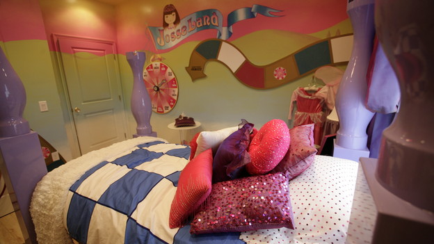 EXTREME MAKEOVER HOME EDITION - "Terpenning Family," - Girl's Bedroom, on "Extreme Makeover Home Edition," Sunday, November 8th, on the ABC Television Network.