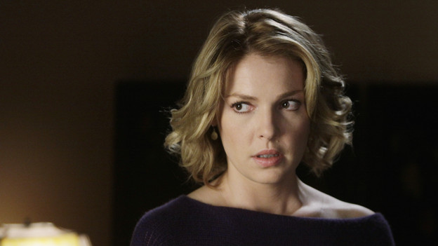 GREY'S ANATOMY - "I Like You So Much Better When You're Naked" - After learning of Richard's drinking problem, Derek confronts him for the sake of his friend and the hospital, Izzie returns, hoping to reconcile with Alex, and tensions run high between Teddy, Cristina and Owen in the aftermath of Cristina's startling confession, on "Grey's Anatomy," THURSDAY, JANUARY 21 (9:00-10:01 p.m., ET) on the ABC Television Network. (ABC/MICHAEL DESMOND)KATHERINE HEIGL