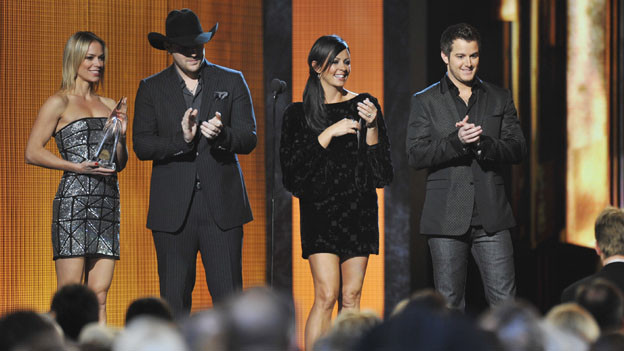 THE 44TH ANNUAL CMA AWARDS - THEATRE - "The 44th Annual CMA Awards" were broadcast live from the Bridgestone Arena in Nashville, WEDNESDAY, NOVEMBER 10 (8:00-11:00 p.m., ET) on the ABC Television Network. (ABC/KATHERINE BOMBOY)CHRIS YOUNG, SARA EVANS, EASTON CORBIN