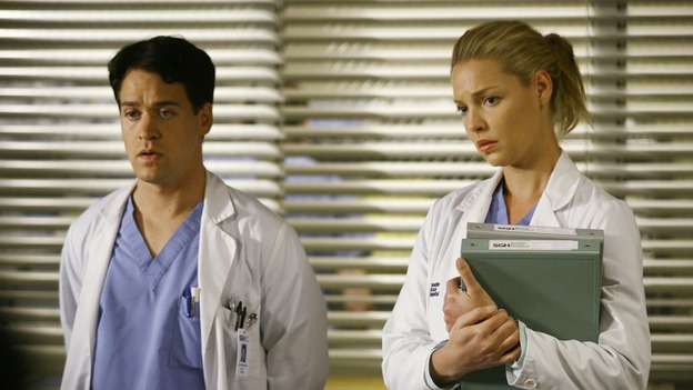 GREY'S ANATOMY - "Haunt You Every Day" - It's Halloween, and the day is full of surprises for the doctors of Seattle Grace - Alex receives an unexpected and welcome visit from his former patient, Ava/Rebecca, Meredith is convinced that her mother's ashes are haunting her, Cristina is snubbed by a surgeon she admires, and Callie announces George and Izzie's affair to their fellow doctors, on "Grey's Anatomy," THURSDAY, OCTOBER 25 (9:00-10:02 p.m., ET) on the ABC Television Network. (ABC/SCOTT GARFIELD)T.R. KNIGHT, KATHERINE HEIGL