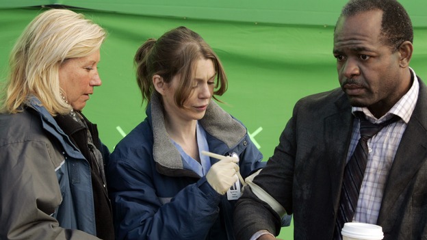 GREY'S ANATOMY - "Walk on Water" - Producer/technical advisor Linda Klein (left) coaches Ellen Pompeo (center) while shooting "Grey's Anatomy" on location at the Santa Anita Park in Arcadia, California. (ABC/VIVIAN ZINK)