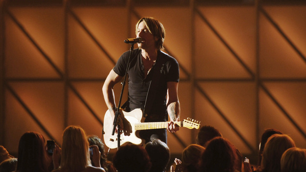 THE 45th ANNUAL CMA AWARDS - THEATRE - "The 45th Annual CMA Awards" broadcast live on ABC from the Bridgestone Arena in Nashville on WEDNESDAY, NOVEMBER 9 (8:00-11:00 p.m., ET). (ABC/KATHERINE BOMBOY-THORNTON)KEITH URBAN