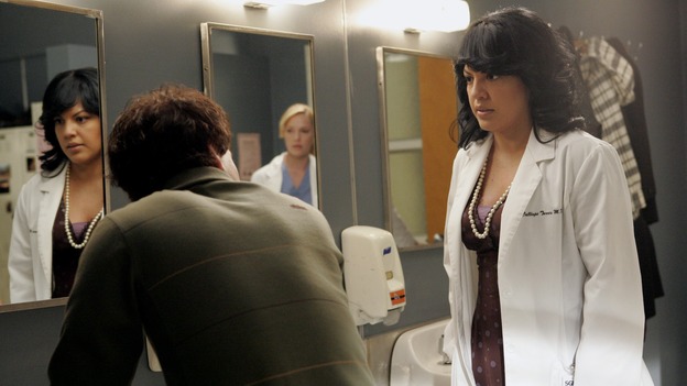 GREY'S ANATOMY - "My Favorite Mistake" - George meets his new father-in-law (and is in no condition to make a good impression), Alex helps Jane Doe determine how the world will see her from now on, the hospital board begins interviewing the candidates for the Chief's position, and Izzie wrestles with a startling revelation, on "Grey's Anatomy," THURSDAY, MARCH 29 (9:00-10:01 p.m., ET) on the ABC Television Network. (ABC/VIVIAN ZINK)T.R. KNIGHT, KATHERINE HEIGL, SARA RAMIREZ