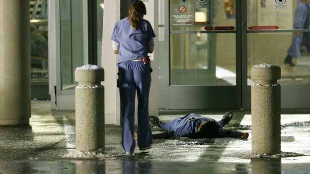 GREY'S ANATOMY - "Dream a Little Dream of Me" - On the two-hour season premiere of "Grey's Anatomy," Meredith and Derek learn that "happily ever after" isn't easy, a military doctor who brings in a trauma patient catches Cristina's eye, and the Chief and his staff reel at the news that Seattle Grace is no longer nationally ranked as a top-tier teaching hospital, on "Grey's Anatomy," THURSDAY, SEPTEMBER 25 (9:00-11:00 p.m., ET) on the ABC Television Network. (ABC/SCOTT GARFIELD)ELLEN POMPEO, SANDRA OH