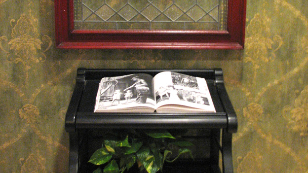 EXTREME MAKEOVER HOME EDITION - "Tipton-Smith Family," - Living Room Artwork, on "Extreme Makeover Home Edition," Sunday, March 11th on the ABC Television Network.