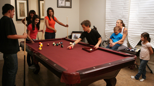 CELEBRITY WIFE SWAP - "Coolio/Mark McGrath" - The wife and girlfriend of two of the biggest names in '90s music swap lives and homes for one week, on "Celebrity Wife Swap," TUESDAY, MARCH 5 (8:00-9:00 p.m., ET) on the ABC Television Network. (ABC/RONDA CHURCHILL)MAJANIEK, JAVANTE, TARIQ, MIMI