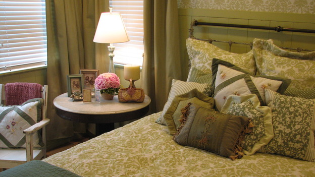 EXTREME MAKEOVER HOME EDITION - "Rogers Family," - Master Bedroom, on "Extreme Makeover Home Edition," Sunday, September 24th on the ABC Television Network.