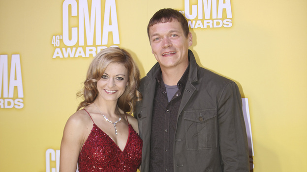 THE 46TH ANNUAL CMA AWARDS - RED CARPET ARRIVALS - "The 46th Annual CMA Awards" airs live THURSDAY, NOVEMBER 1 (8:00-11:00 p.m., ET) on ABC live from the Bridgestone Arena in Nashville, Tennessee. (ABC/SARA KAUSS)BRAD ARNOLD