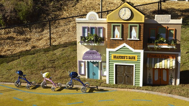 EXTREME MAKEOVER HOME EDITION - "Lighthouse School/Sweatt Family," - Exterior   Picture, on "Extreme Makeover Home Edition," Sunday, November 14th     (8:00-9:00 p.m. ET/PT) on the ABC Television Network.