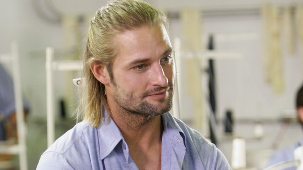 LOST - "Every Man for Himself" - Sawyer discovers just how far his captors will go to thwart any plans of escape he and Kate might have, and Jack is called upon to scrub up in order to save the life of one of "The Others." Meanwhile, Desmond's behavior begins to perplex the survivors when he starts construction on an unknown device, on "Lost," WEDNESDAY, OCTOBER 25 (9:00-10:01 p.m., ET), on the ABC Television Network. (ABC/MARIO PEREZ)JOSH HOLLOWAY