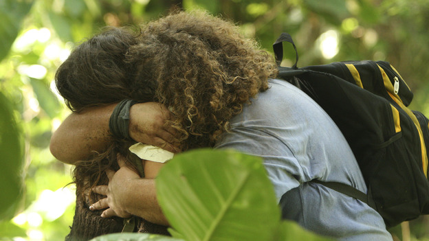 102301_1307 -- LOST - "Numbers" - When Hurley becomes obsessed with the French woman and heads into the jungle to find her, Jack, Sayid and Charlie have no choice but to follow. Meanwhile, Locke asks Claire to help build a mysterious item, on "Lost," WEDNESDAY, MARCH 2 (8:00-9:03 p.m., ET), on the ABC Television Network. (ABC/MARIO PEREZ)MIRA FURLAN, JORGE GARCIA