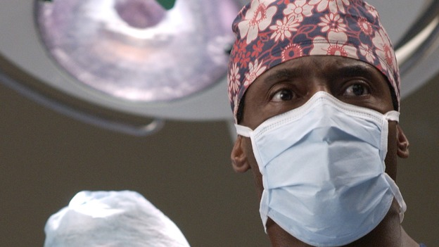 101609_2923 -- GREY'S ANATOMY - "THE FIRST CUT IS THE DEEPEST" (ABC/RON TOM)ISAIAH WASHINGTON